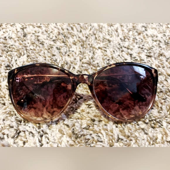 Dior Accessories - Dior Essential RU Sunglasses